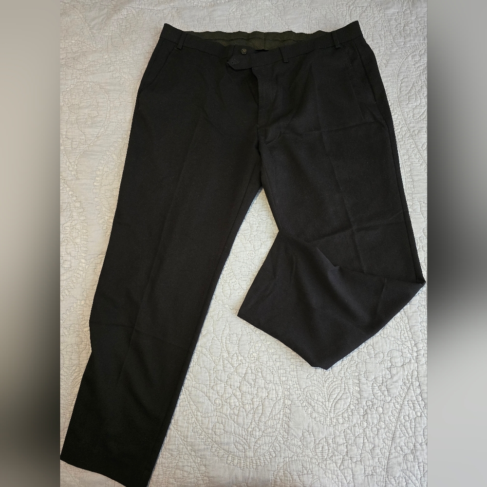 Chaps Men's Classic Black Dress Pants
